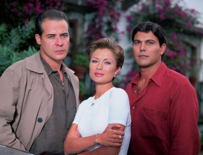 Julieta, Leticia Calderon